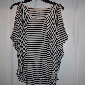 American Eagle cold shoulder T